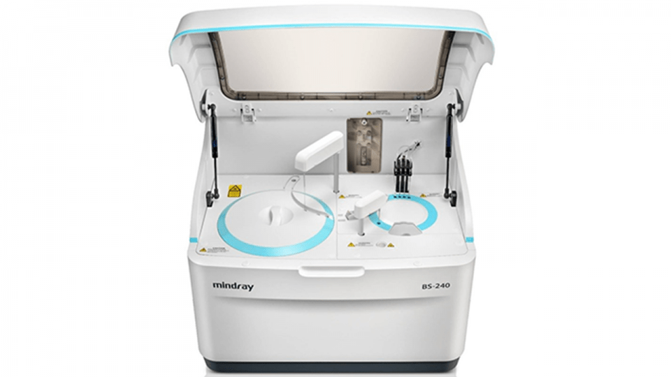 J R Ehlke E Mindray Apresentam O Equipamento Mais Economico Da Categoria Bs 240 Newslab