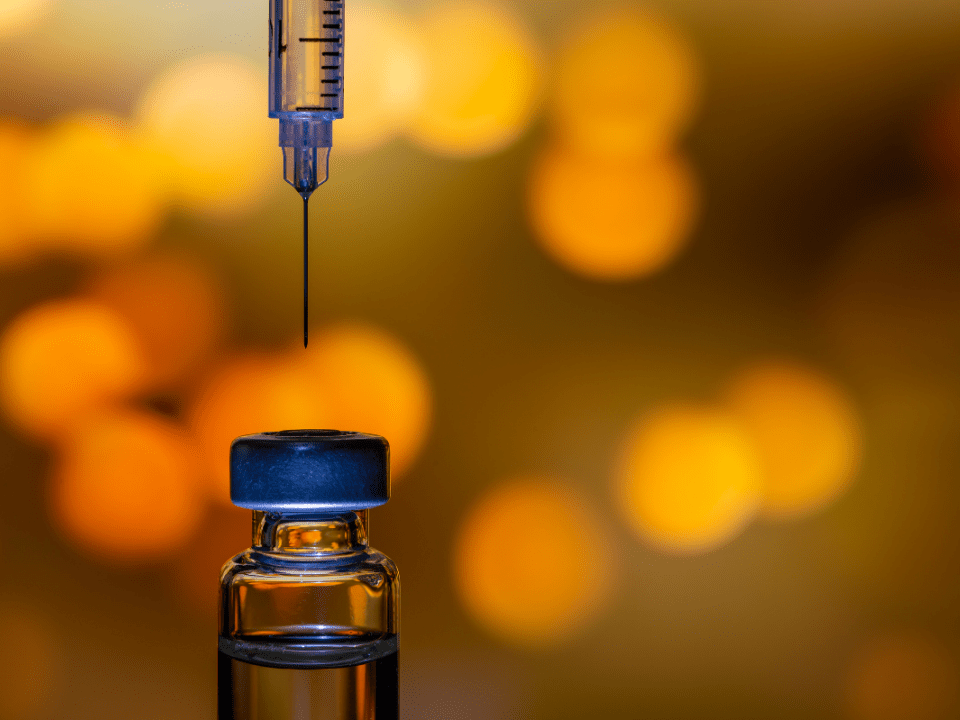 Pfizer inicia ensaio clínico de medicamento contra a Covid-19