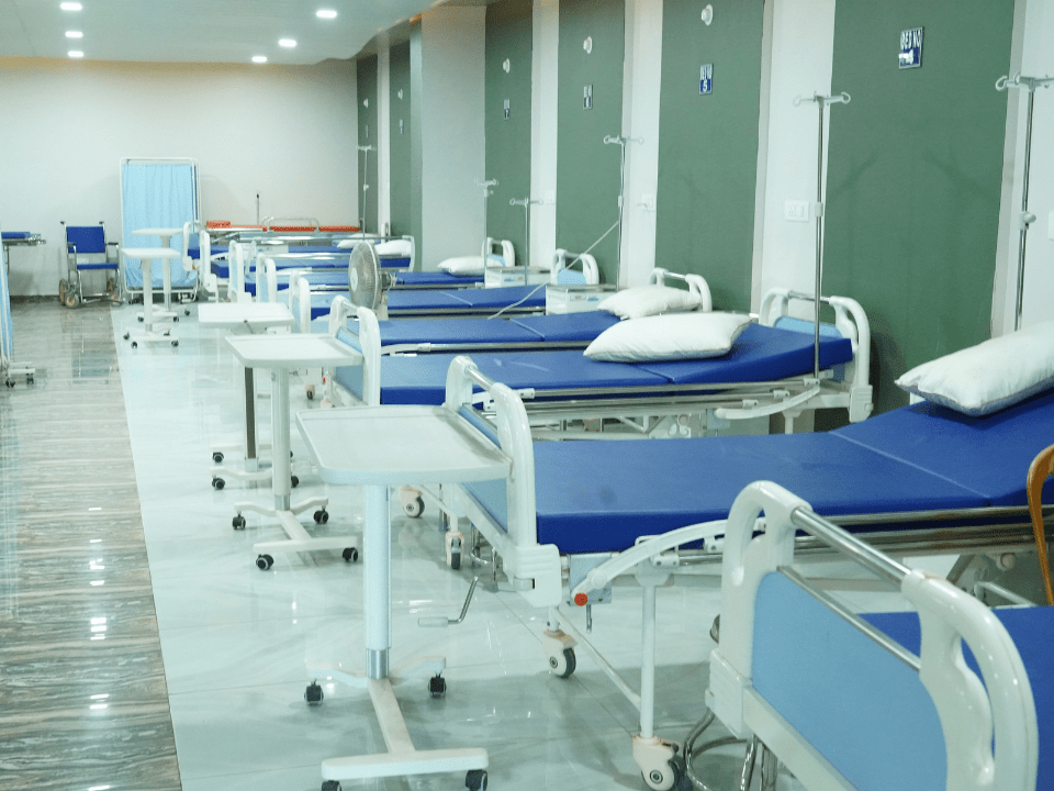 Plano de saúde sem pronto-socorro e internações? Entenda a proposta polêmica da ANS