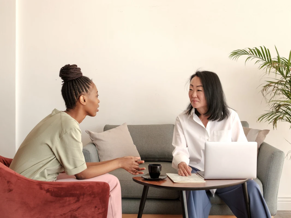 Cuidado de Si e Sentido da Vida na Educação Contemporânea: Uma Análise a Partir de Foucault e Frankl