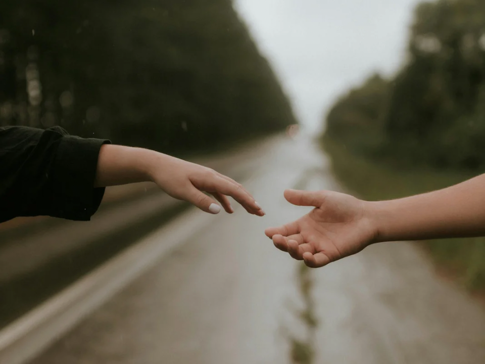 A Percepção da Afetividade e da Distância na Poesia Contemporânea: Uma Análise de "Minha Giribabua"