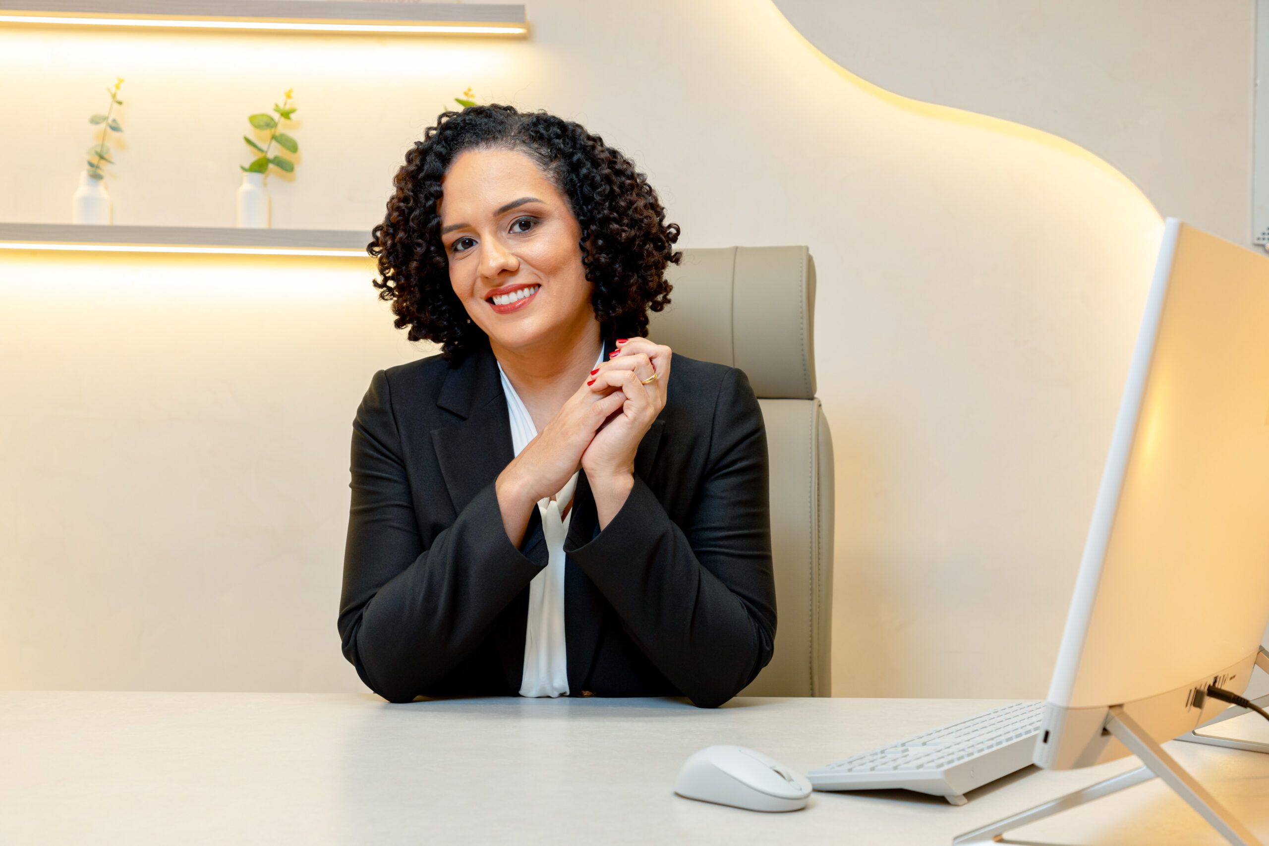 Dra. Aline Morião - Médica radiologista, mestre pela UFAM, especialista em saúde da mulher