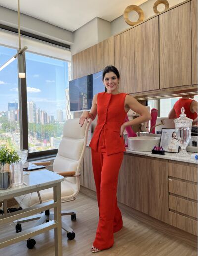 Dra. Haila Almeida, médica cirurgiã vascular