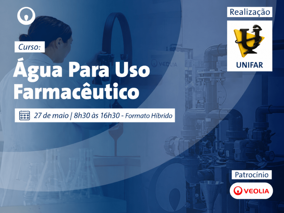 Curso sobre água para uso farmacêutico com ambiente laboratorial e sistemas industriais de purificação, destacando controle de qualidade e validação.
