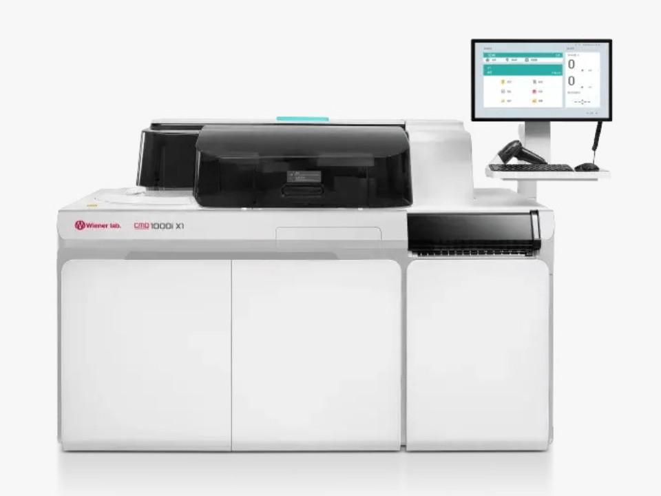 Analisador bioquímico CMD 1000 X1 da Wiener lab. em destaque na Hospitalar 2026, equipamento de automação laboratorial para bioquímica clínica com alta produtividade e precisão analítica.