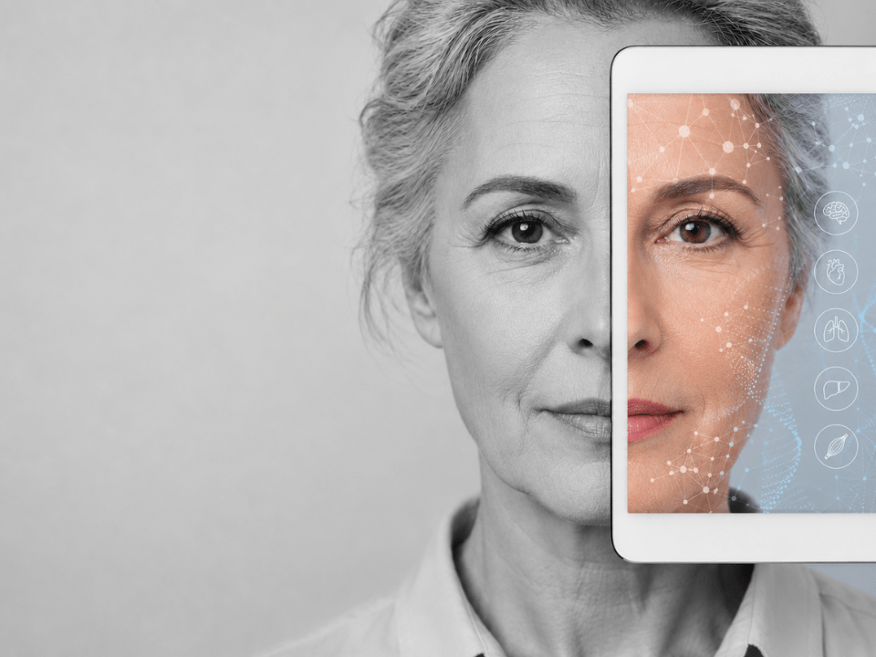 Ilustração conceitual sobre gêmeo digital do envelhecimento, mostrando análise visual integrada entre inteligência artificial, biomarcadores e idade biológica para avaliação do envelhecimento de múltiplos órgãos.